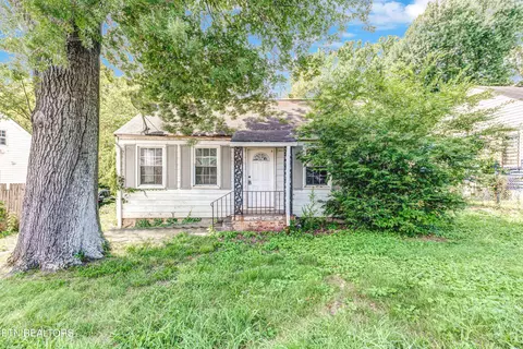 1605 Lombard Pl, Knoxville, TN 37915