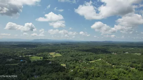 Russell Drive, Kodak, TN 37764