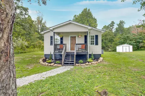 1120 W Cove Rd, Jamestown, TN 38556