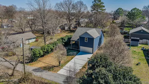 9 Webb St, Athens, TN 37303