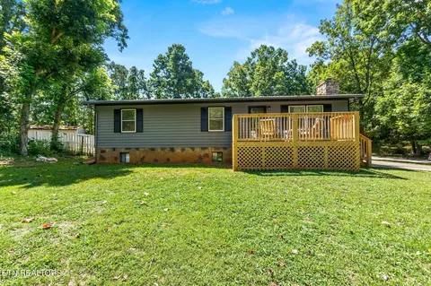 1135 Carding Machine Rd, Loudon, TN 37774
