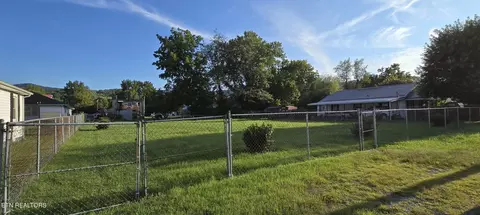 403 Winchester Ave, Middlesboro, KY 40965