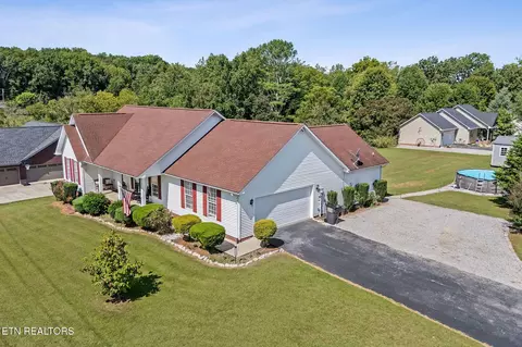 6905 Cookeville Boat Dock Rd, Baxter, TN 38544