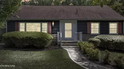 616 White Oak Dr, Knoxville, TN 37920