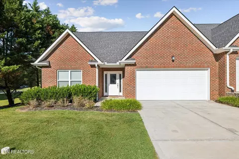 1111 Fellin View Way, Sevierville, TN 37876