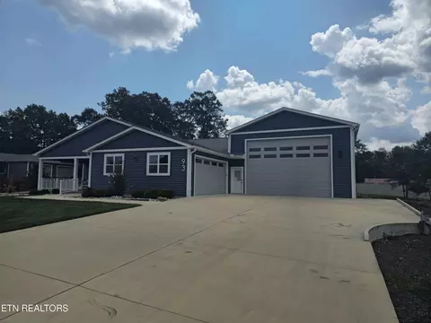 93 Red Oak Dr, Crossville, TN 38555