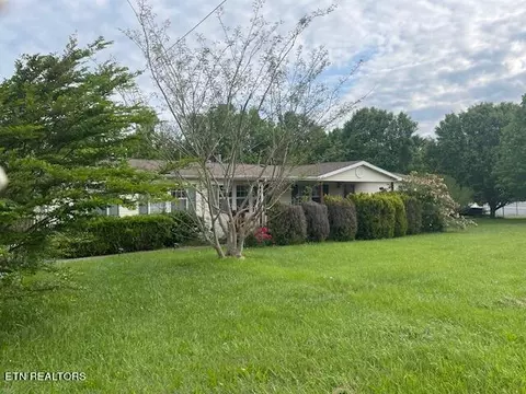 910 Wye Dr, Seymour, TN 37865