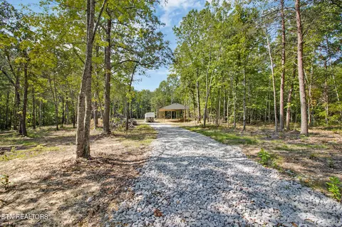 283 Rogers Rd, Crossville, TN 38571