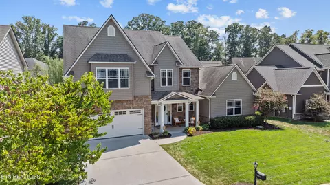 12318 Blacksburg Ln, Knoxville, TN 37922