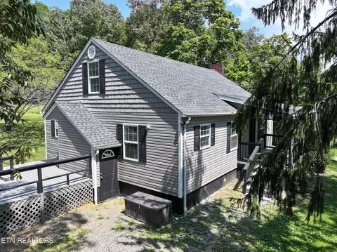 9117 Old Tazewell Pike Pike, Luttrell, TN 37779