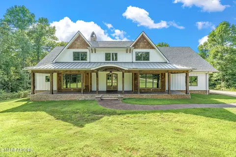 8675 Emerson Way, Powell, TN 37849