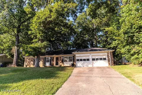 1840 Stonebrook Dr, Knoxville, TN 37923
