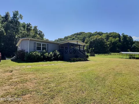 542 Young Rd, La Follette, TN 37766