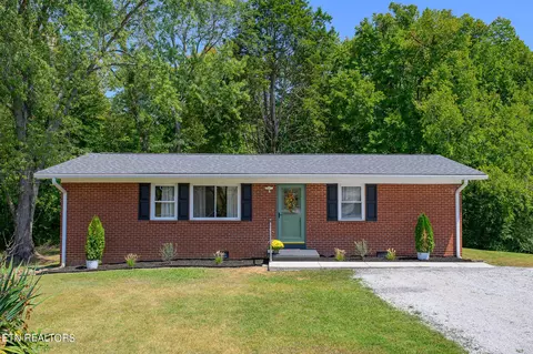 648 Peachtree Ln, Kingston, TN 37763