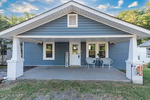 1070 SE King Edward Ave, Cleveland, TN 37311