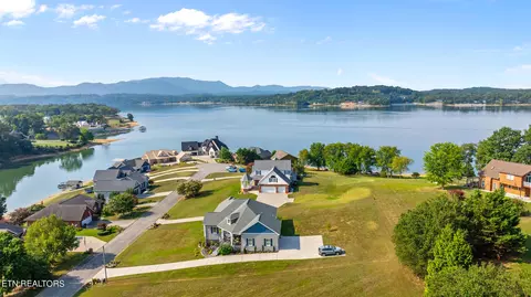 367 Back Nine Dr, Baneberry, TN 37890