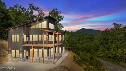 1941 Mountain Ash Way, Sevierville, TN 37876