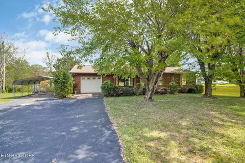 278 Crestview Dr, Crossville, TN 38555