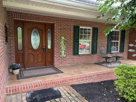 132 Skyline Dr, Dandridge, TN 37725