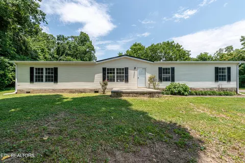 Exterior - 8154 Harmon Rd, Powell, TN 37849 photo 4 of 4
