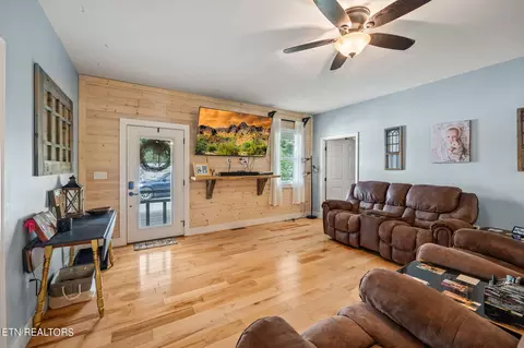 170 Buena Vista Dr, Livingston, TN 38570