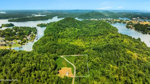 E Bat Creek Rd, Vonore, TN 37885