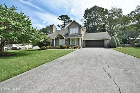 8502 Barbee Ln, Knoxville, TN 37923