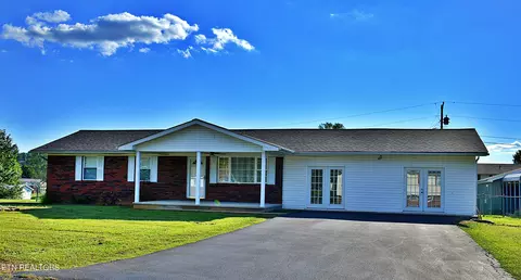 226 Parks Cir, Harrogate, TN 37752