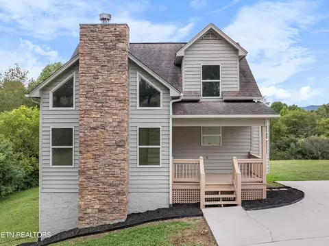 256 Bostic Ln, La Follette, TN 37766