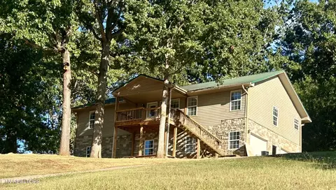 2901 Timberline Dr, Maryville, TN 37801