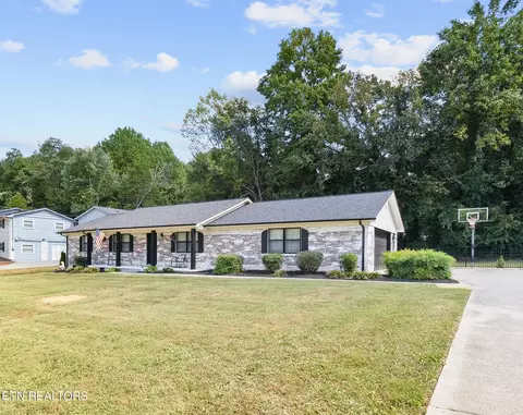 10600 Pinedale Dr, Knoxville, TN 37922