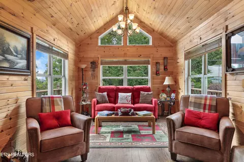 Living - 295 Bob Wright Rd, Maynardville, TN 37807 photo 5 of 5