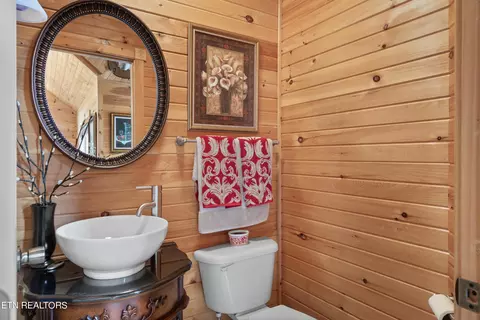 Bath - 295 Bob Wright Rd, Maynardville, TN 37807 photo 1 of 2