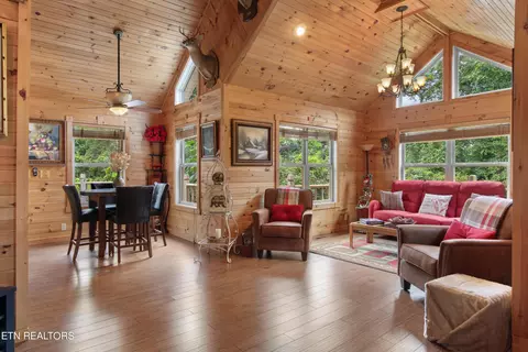 Dining - 295 Bob Wright Rd, Maynardville, TN 37807 photo 1 of 3