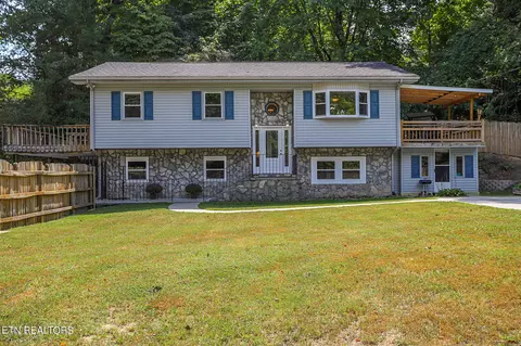 2215 Woods Smith Rd, Knoxville, TN 37921