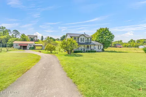 4228 Panoramic View Dr, Maryville, TN 37804