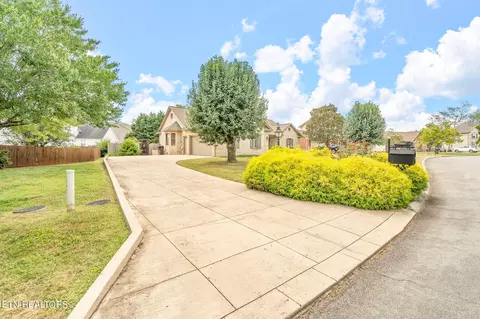 7605 Holcombridge Blvd, Powell, TN 37849 photo 6