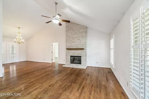 7605 Holcombridge Blvd, Powell, TN 37849 photo 10