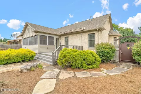 7605 Holcombridge Blvd, Powell, TN 37849 photo 3
