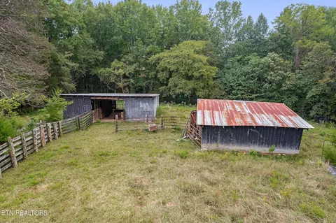Exterior - 217 Joppa Rd, Alpine, TN 38543 photo 3 of 19
