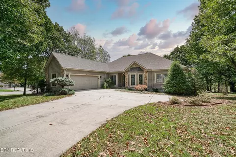 11 Mountain View Ter, Crossville, TN 38558