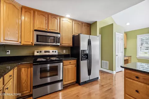 Kitchen - 212 Windstone Blvd, Powell, TN 37849 photo 2 of 3