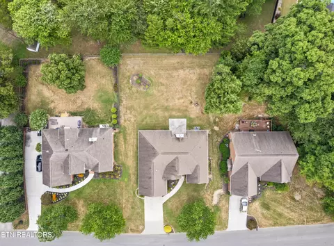 View/Area - 212 Windstone Blvd, Powell, TN 37849 photo 1 of 4