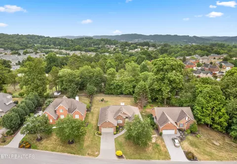 View/Area - 212 Windstone Blvd, Powell, TN 37849 photo 2 of 4