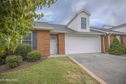 769 Battlecreek Way, Lenoir City, TN 37772