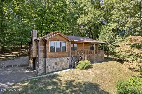 307 Indian Hills Cir, Clinton, TN 37716