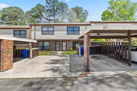 128 Brandeis Ln, Oak Ridge, TN 37830