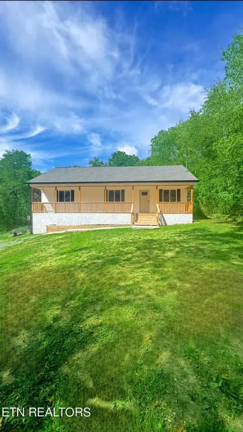 521 Tate St, Rockwood, TN 37854