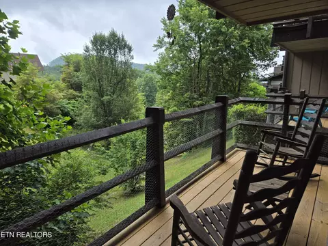 1081 Cove Rd #511, Sevierville, TN 37876
