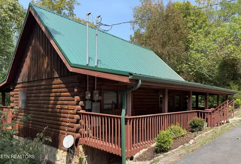 1051 Willard Way, Sevierville, TN 37876